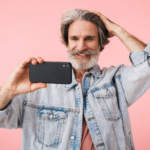 Mobilarmbåge (ulnariskompression): orsaker, symtom & behandling